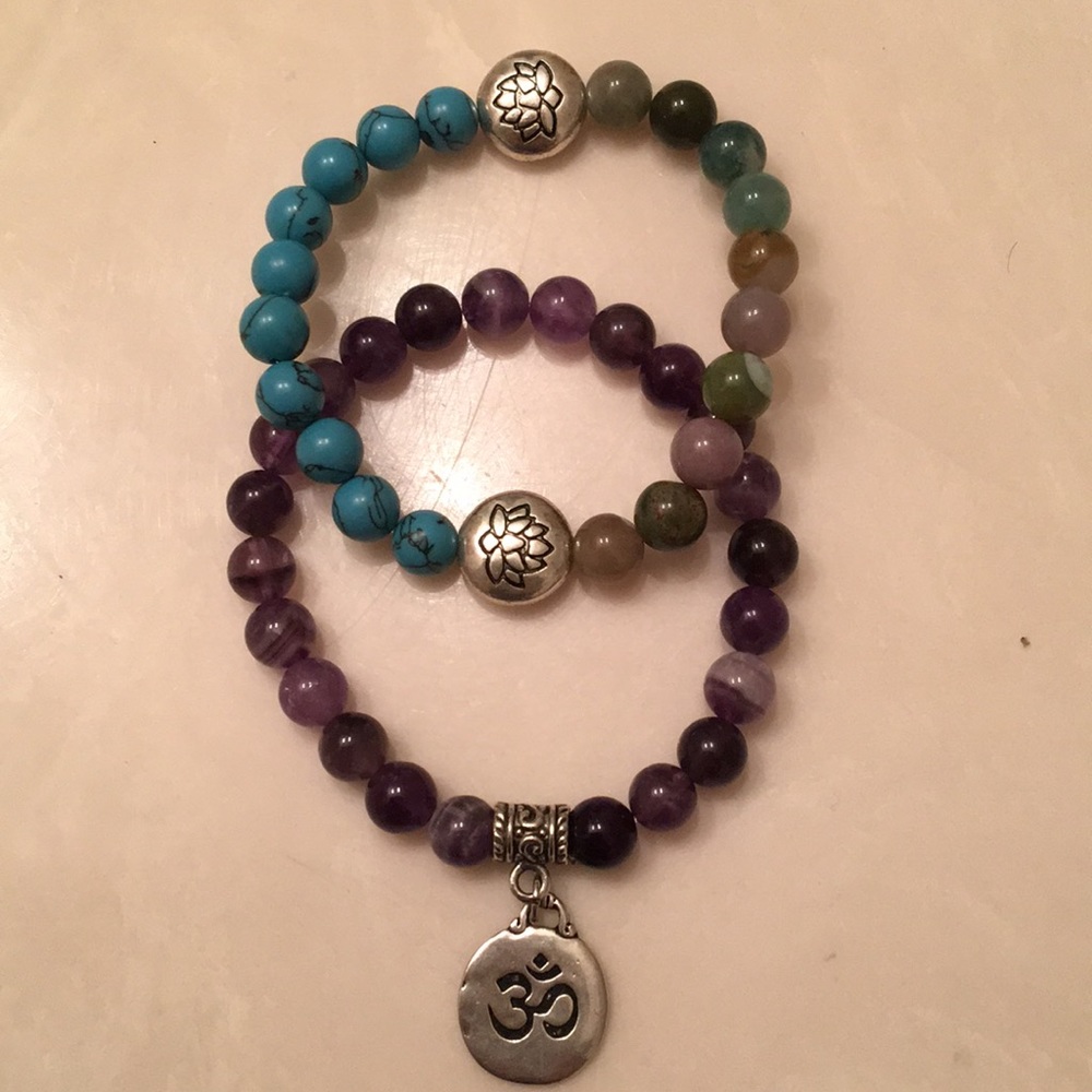 Set of two agate healing bracelets 7.5” stretch - Picture 2 of 4